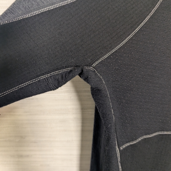 Icebreaker Merino Wool 260 Zone Black Gray Quarter Zip Pullover Small - Picture 13 of 15